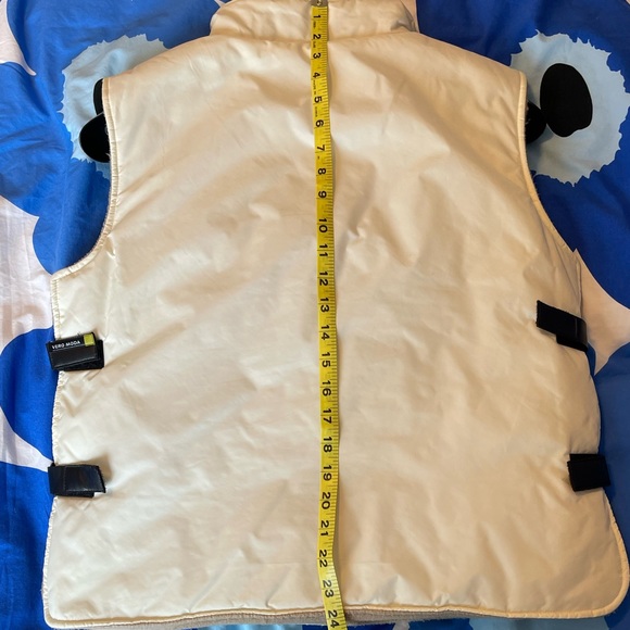 Cool retro sweater vest in EUC - Picture 5 of 6